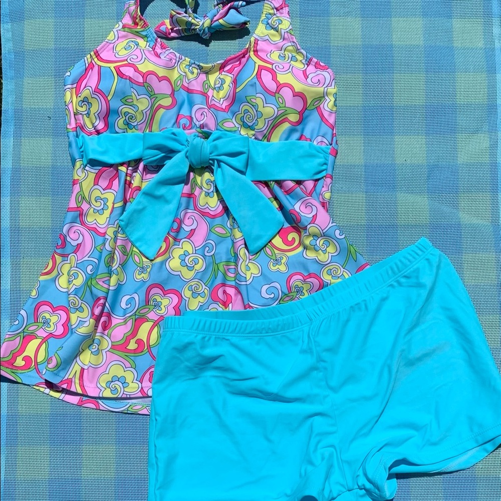 *NEW* Colorful 2-piece swimsuit. Size L